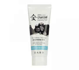 Очищающая пенка с древесным углем для сияния кожи DABO Charcoal Cleansing Foam Brightening Skin