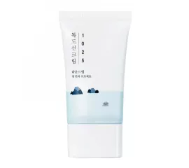 Солнцезащитный крем SPF 50+ PA++++ Round Lab Dokdo Sunscreen SPF 50+ PA++++